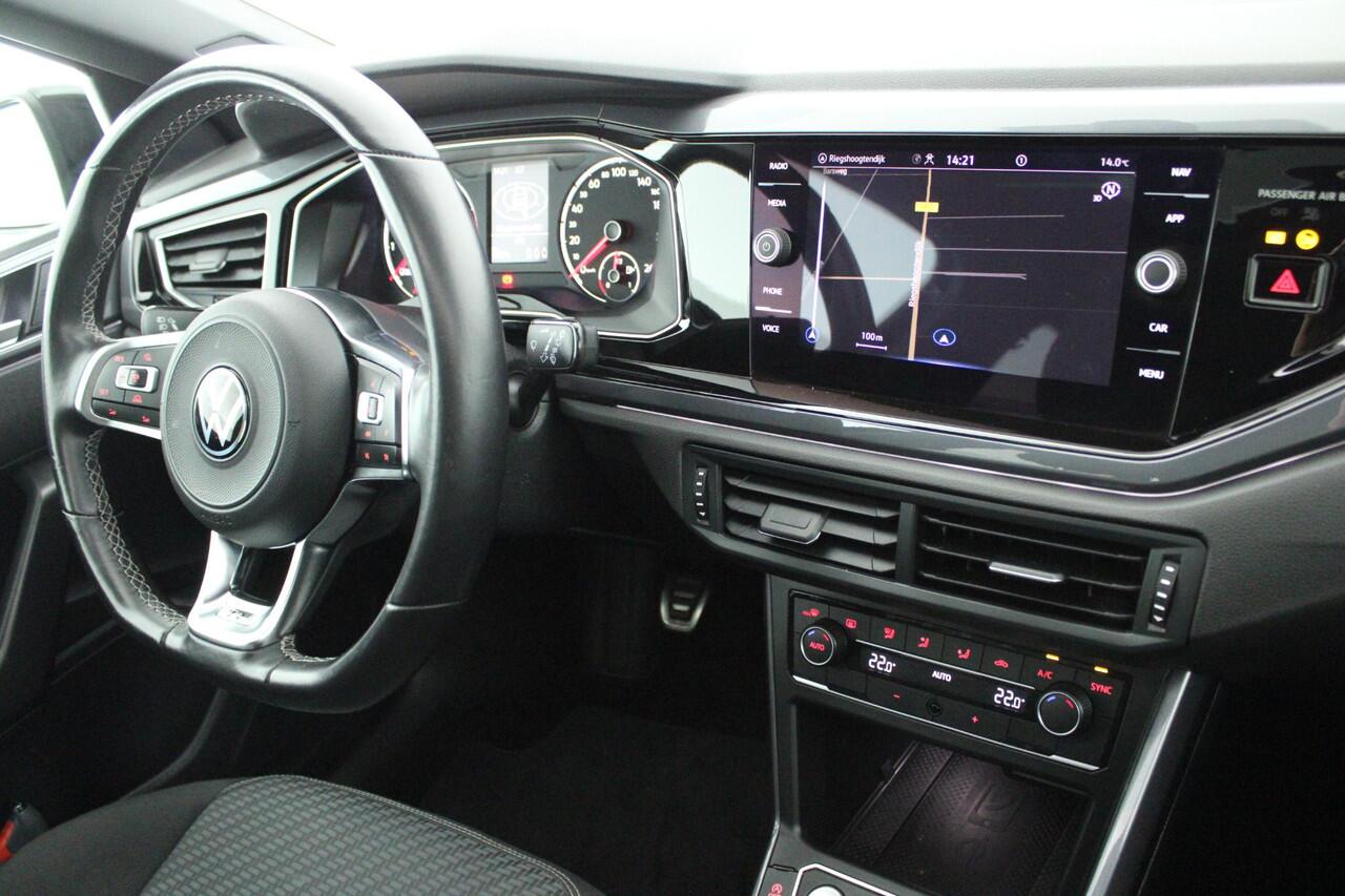 Volkswagen POLO 1.0 TSI 95pk 2x R-Line Keyless Camera Beats Stoelverwarming Led Navigatie Panoramadak