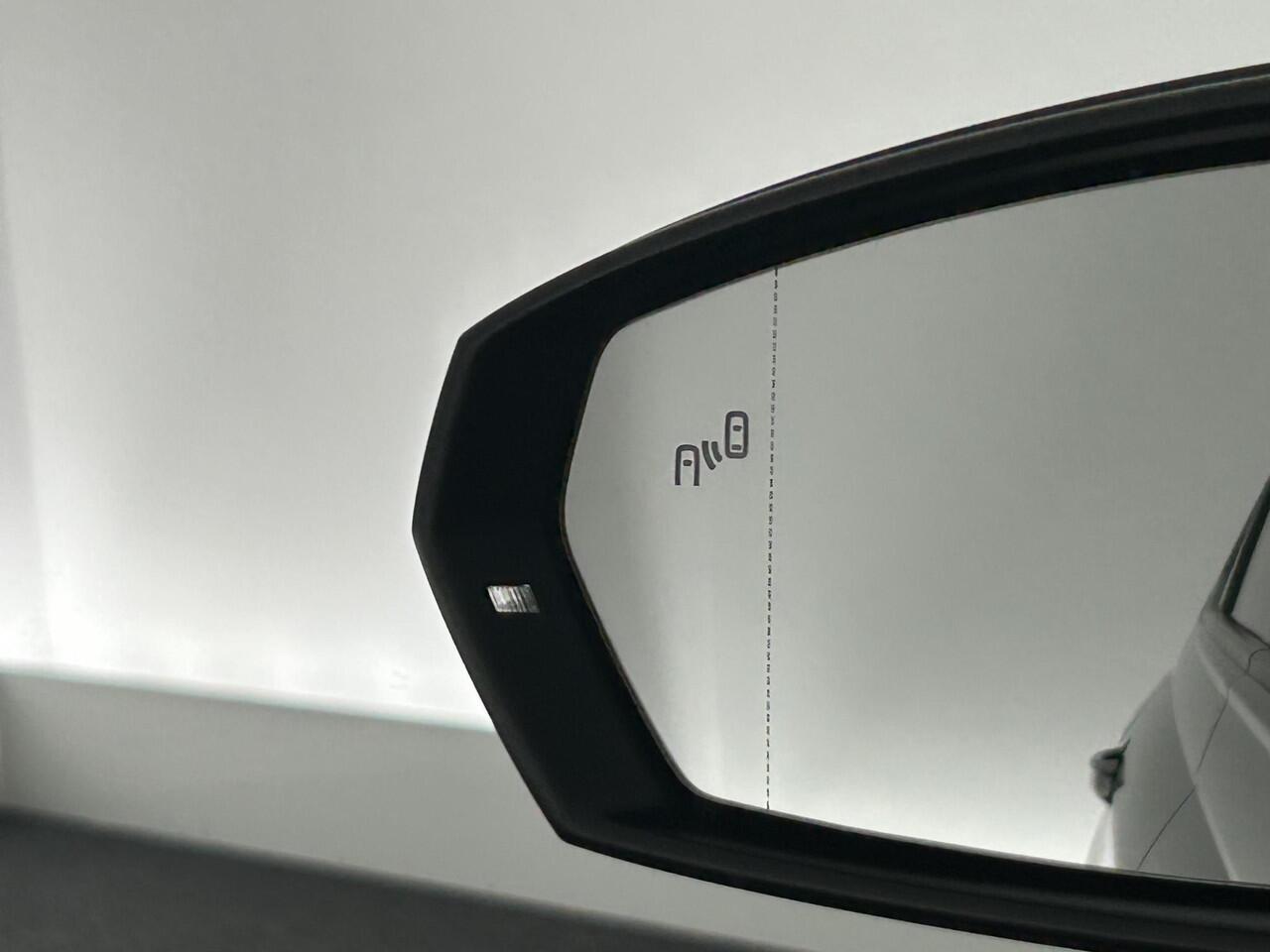 Volkswagen POLO 1.0 TSI 95pk DSG R-Line Business Camera Led Stoelverwarming Virtual Cockpit Navigatie