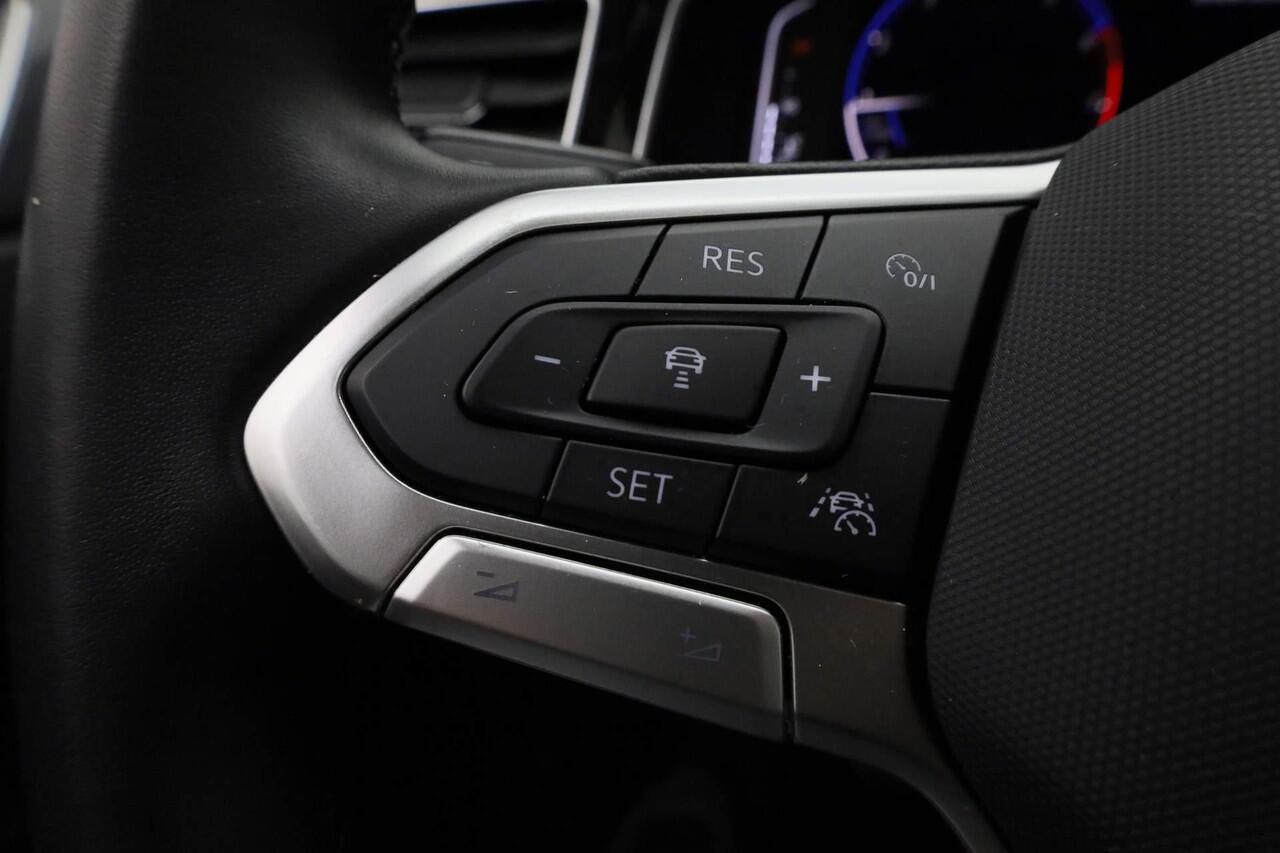 Volkswagen POLO 1.0 TSI 95 pk Style | Panoramadak | IQ Light | Achteruitrijcamera | Stoelverwarming