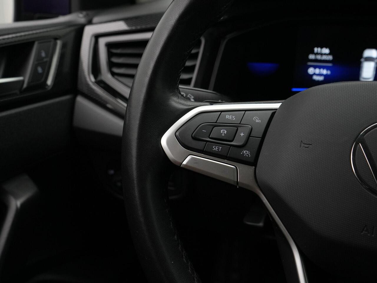 Volkswagen POLO 1.0 TSI 95 pk DSG Life | Achteruitrijcamera | Stoelverwarming | Navigatie | Keyless | DAB | 15 inch