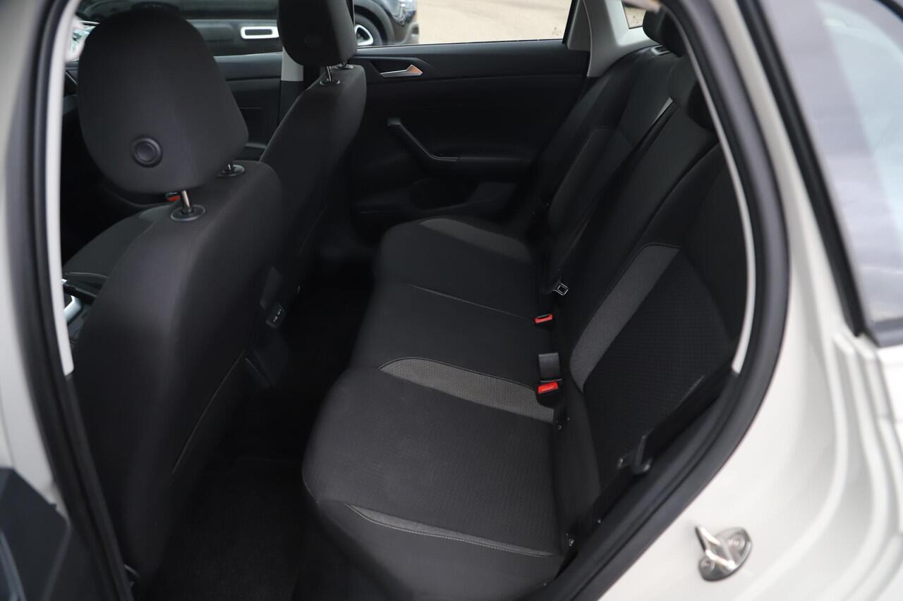 Volkswagen POLO 1.0 TSI Life 95PK 16 inch LMV Carplay Android Navigatie Parkeersensor Full LED Airco Adaptive Cruise