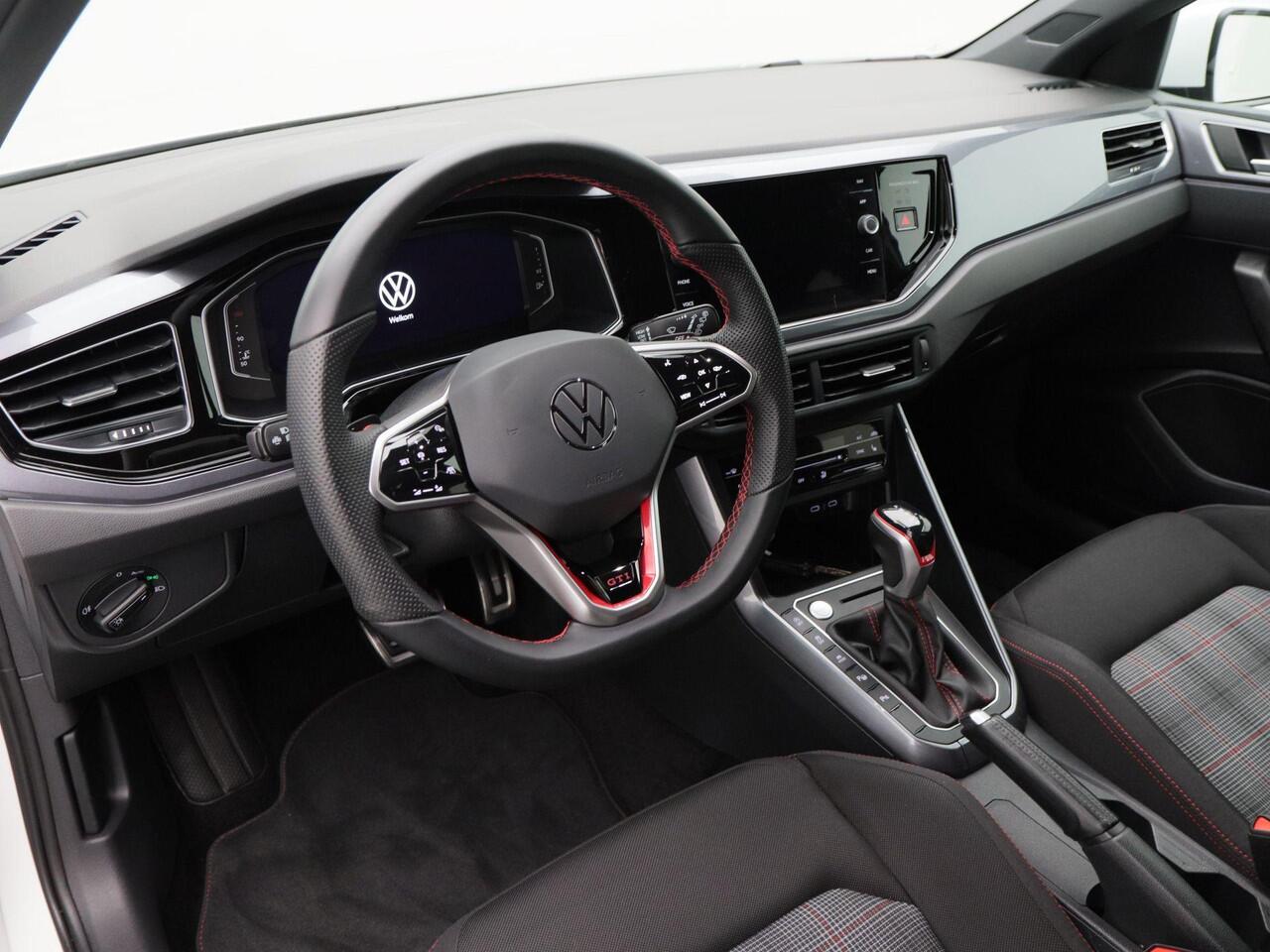 Volkswagen POLO 2.0 TSi GTi 207 Pk Automaat | Full LED IQ | Adaptive Cruise | CarPlay | Climate Control | Stoelverwarming | 18 Inch | 52.812 Km!!