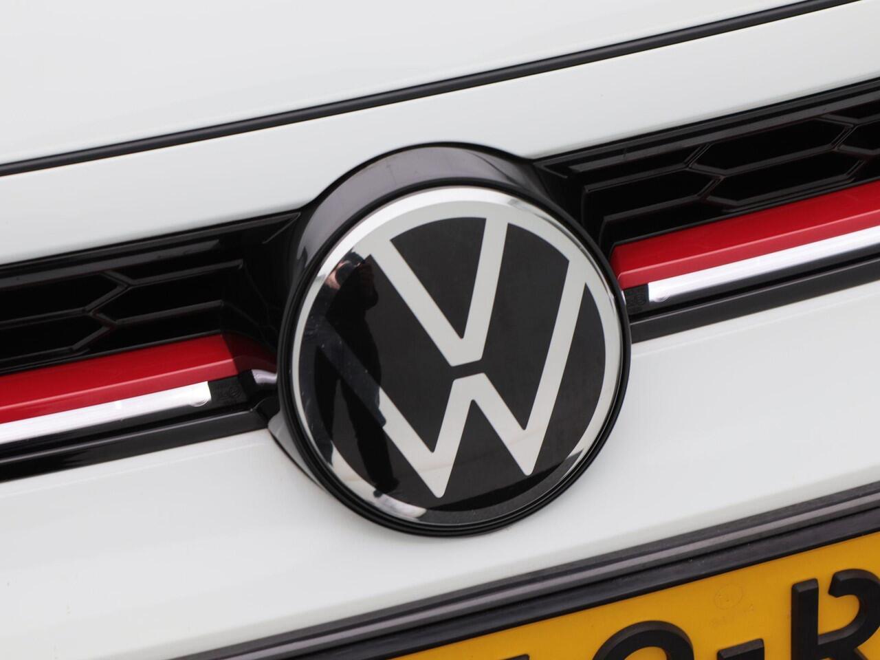 Volkswagen POLO 2.0 TSi GTi 207 Pk Automaat | Full LED IQ | Adaptive Cruise | CarPlay | Climate Control | Stoelverwarming | 18 Inch | 52.812 Km!!