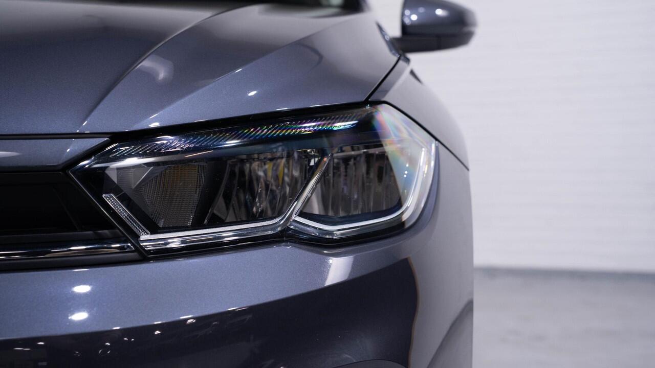 Volkswagen POLO 1.0 TSI Life Business Navigatie NAP 1e Eig. ACC ECC PDC v+a Apple-carplay Camera Digi-cockpit Stoelverwarming Rijklaar!