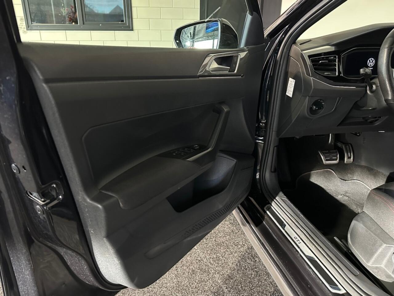 Volkswagen POLO 2.0 TSI GTI l VIRTUEEL l LMV l CLIMA l CAMERA l 207PK l IQ LED l