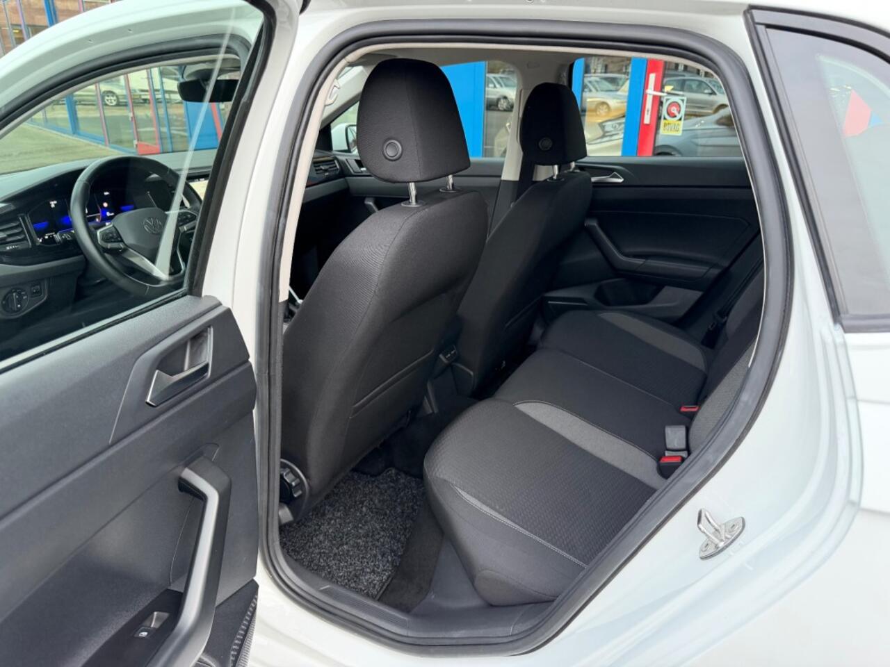 Volkswagen POLO 1.0TSI 95pk Navi Carplay Led 5-Deurs Airco bj2022