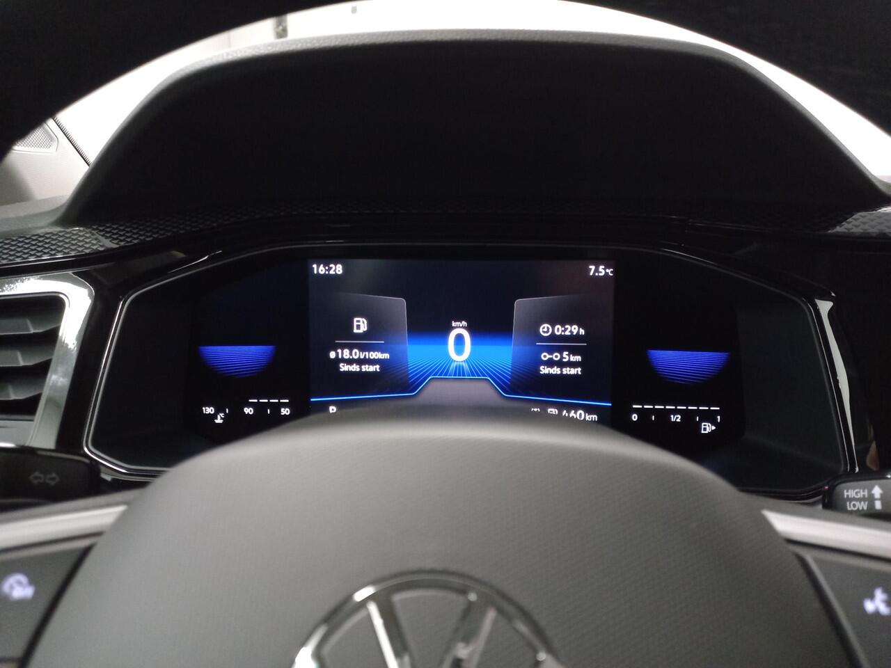 Volkswagen POLO 1.0 TSI Life DSG Nieuw model ! | Navigatie | Apple Carplay/Android | Digitale Cockpit | Airco | Parkeer sensoren V+A | LED | Lichtmetalen Velgen