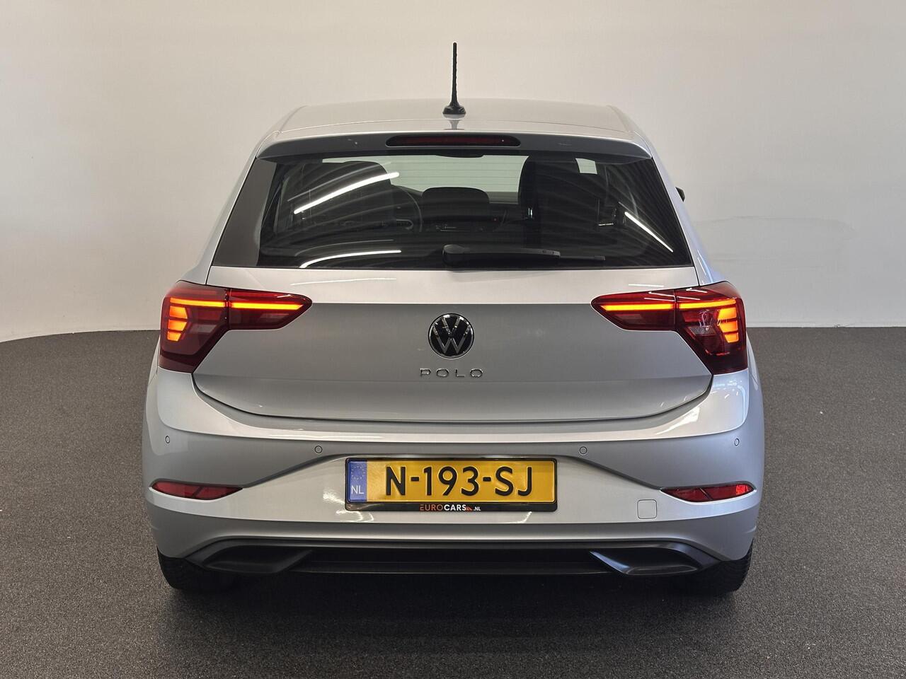 Volkswagen POLO 1.0 TSI Life Airco Caplay Navi Cruise Control Full LED PDC Voor/Achter 15" LM Velgen