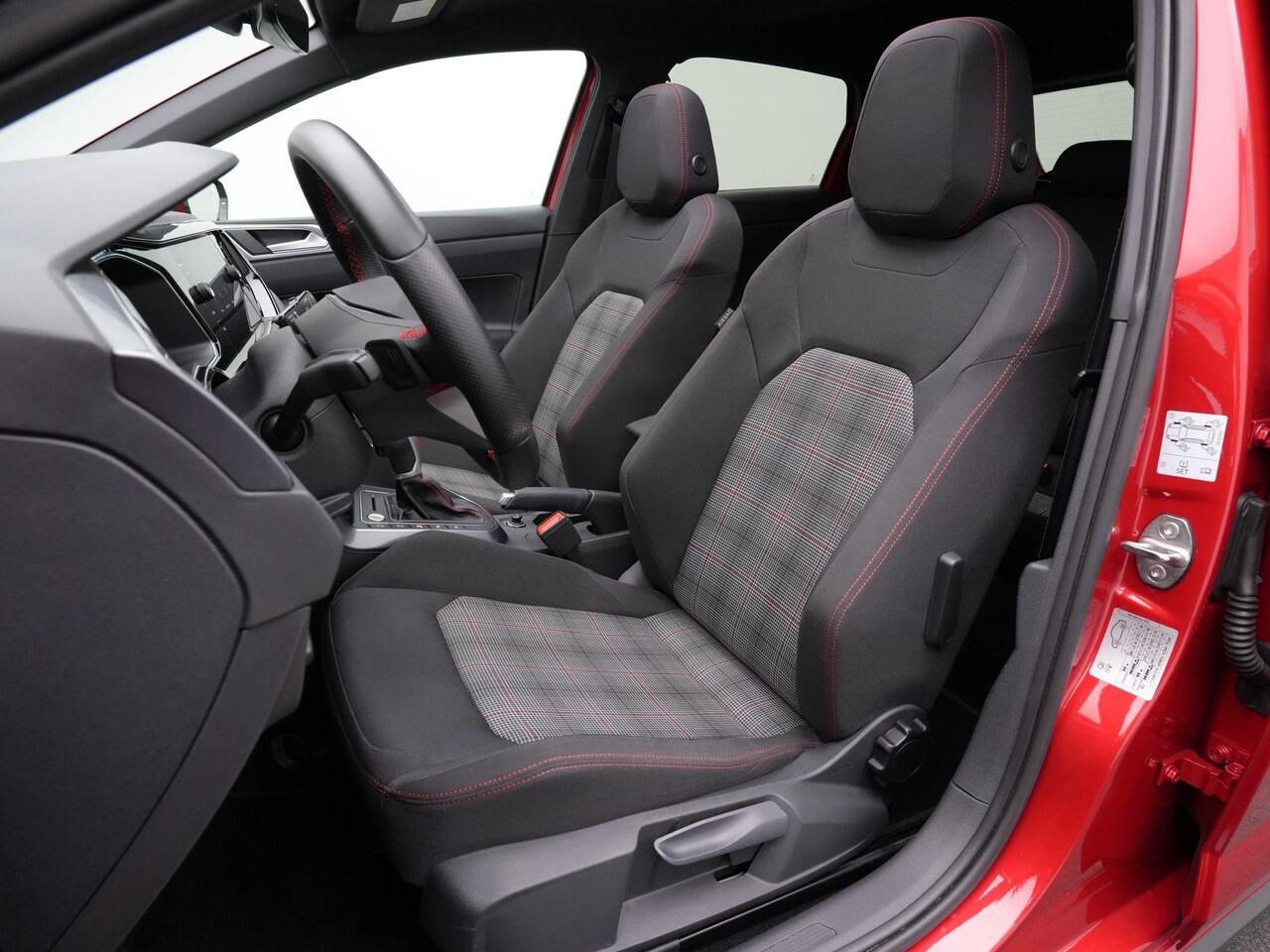 Volkswagen POLO 2.0 TSI 207 pk DSG GTI | Panoramadak | Beats | IQ Light | Achteruitrijcamera | Stoelverwarming