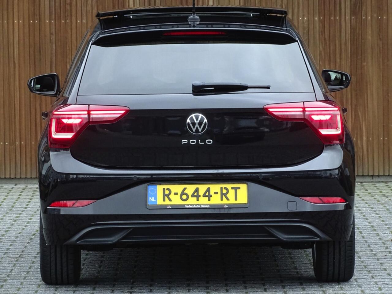 Volkswagen POLO 1.0 TSI 95PK DSG automaat / R-Line / RNS / IQ-Light