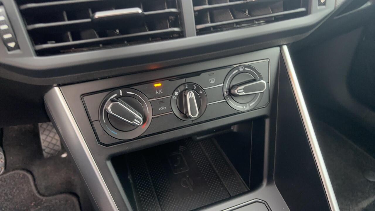 Volkswagen POLO 1.0 TSI Life FULL LED / CARPLAY / AIRCO / ACC / PDC / BLUETOOTH / DAB+ / NL-AUTO