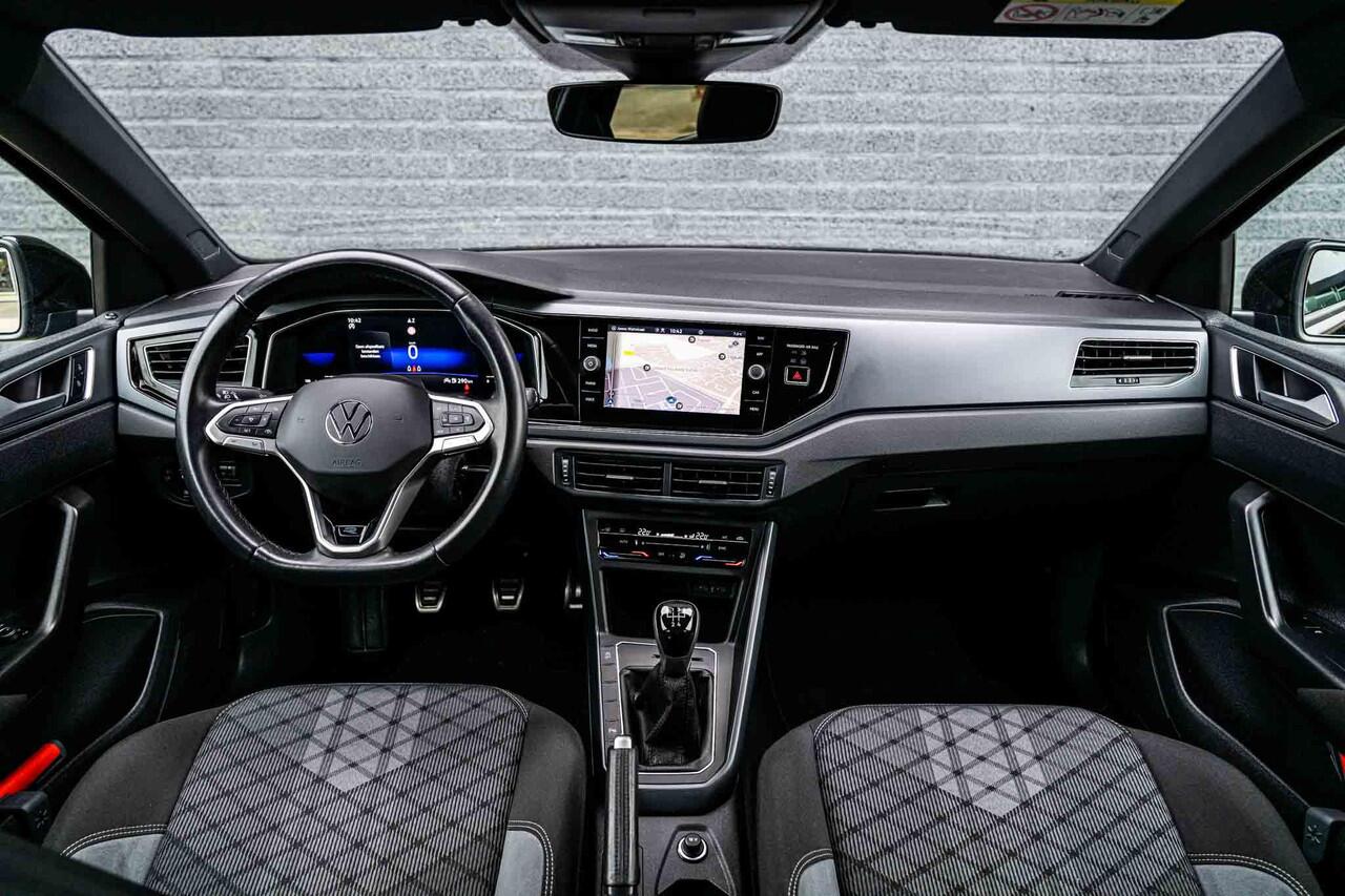 Volkswagen POLO 1.0 TSi 95 pk R-Line | 2x R-Line | 17" Bergamo | Parkeersensoren