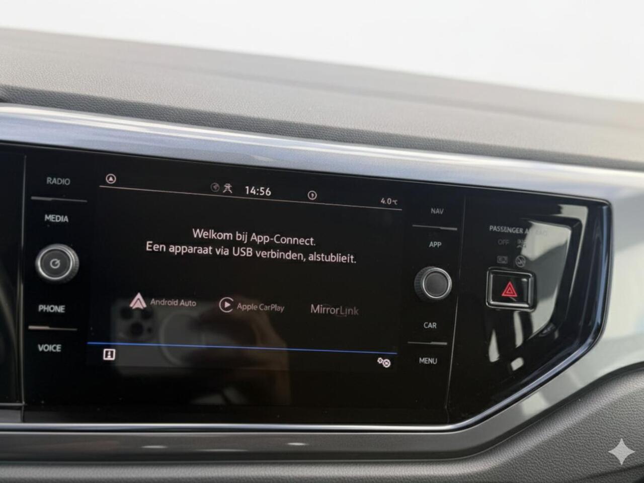 Volkswagen POLO 1.0 TSI Style Navigatie via app | Parkeersensoren | Adapt. Cruise controle | Clima