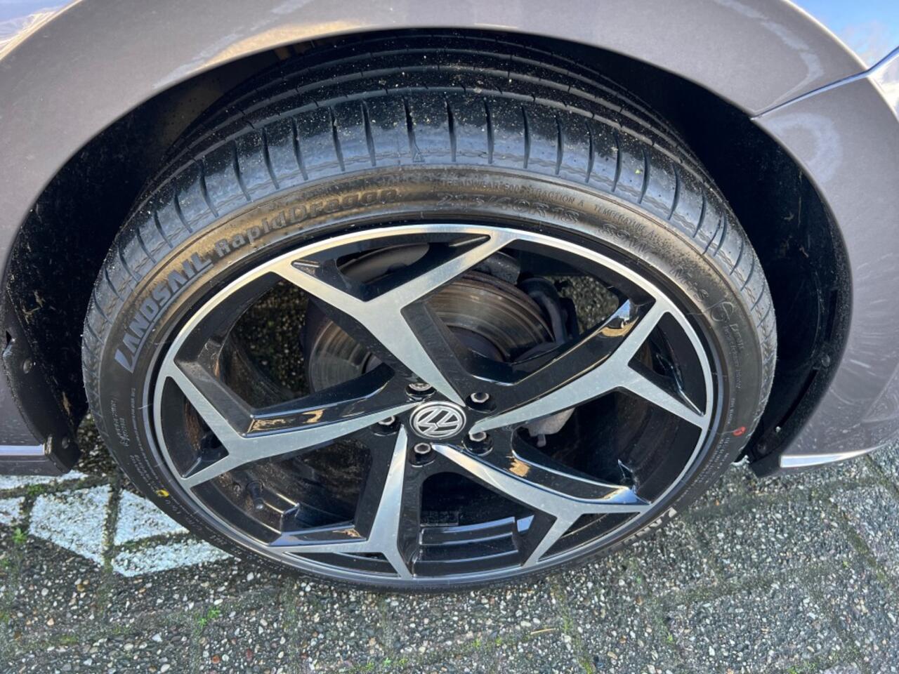 Volkswagen POLO 1.0 TSI LIFE R LINE