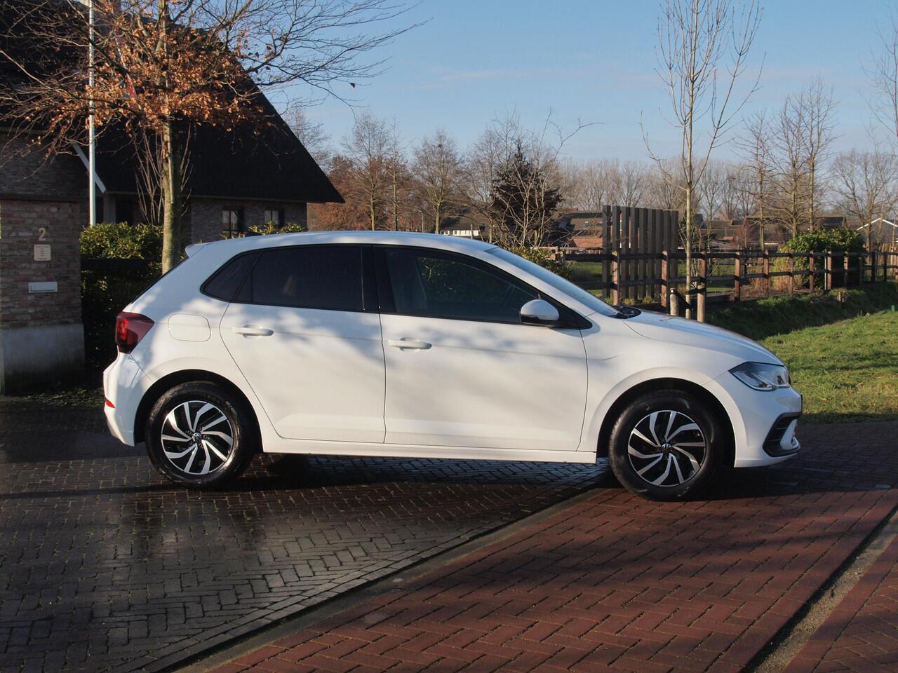 Volkswagen POLO 1.0 TSI Life Business | Automaat | Apple Carplay | Privacy Glas | Stoelverwarming | NL-Auto |