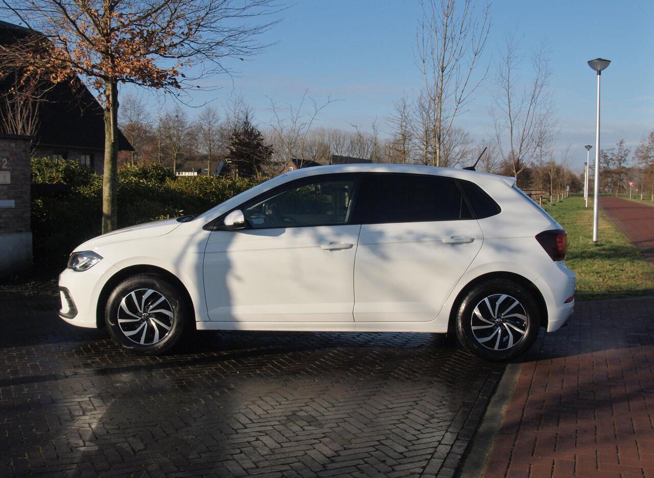 Volkswagen POLO 1.0 TSI Life Business | Automaat | Apple Carplay | Privacy Glas | Stoelverwarming | NL-Auto |