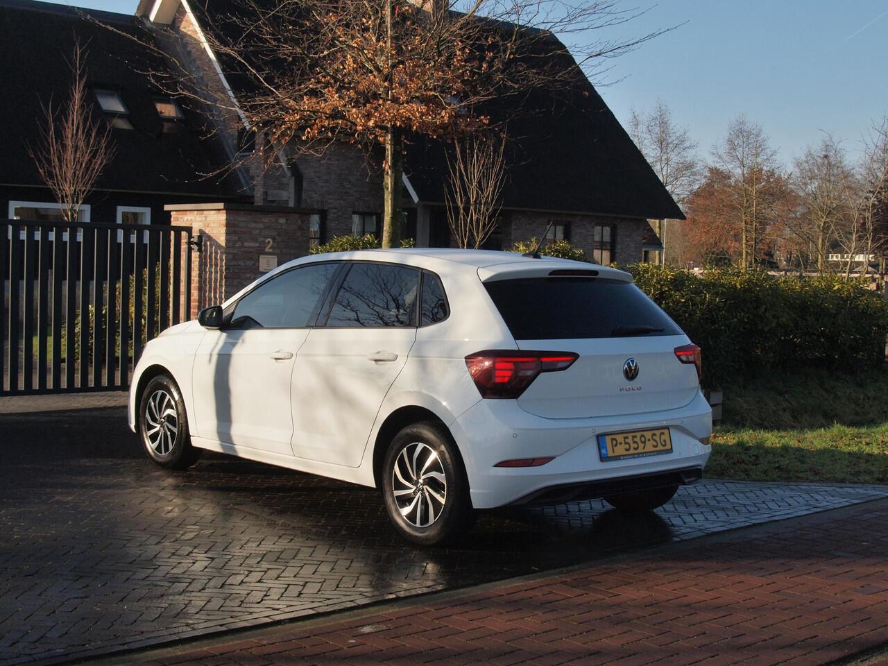 Volkswagen POLO 1.0 TSI Life Business | Apple carplay | Stoelverwarming | Parkeersensoren | Privacy Glas | NL-Auto