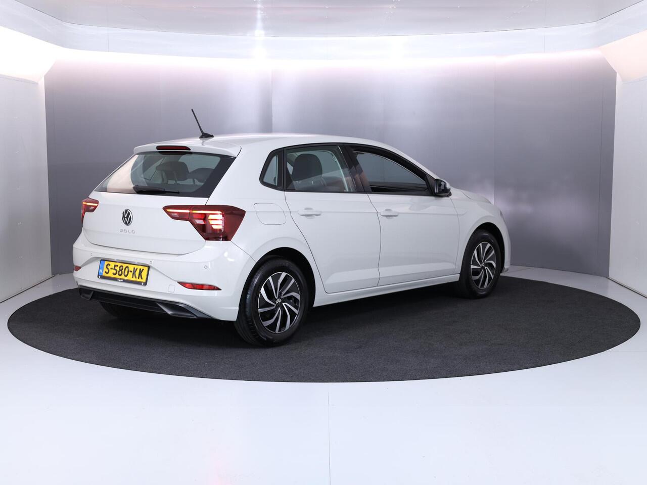 Volkswagen POLO 1.0 TSI Life 95 pk | Verlengde garantie | Navigatie via App | Parkeersensoren | Adaptieve cruise control | LED koplampen | Apple Carplay/Android Auto |