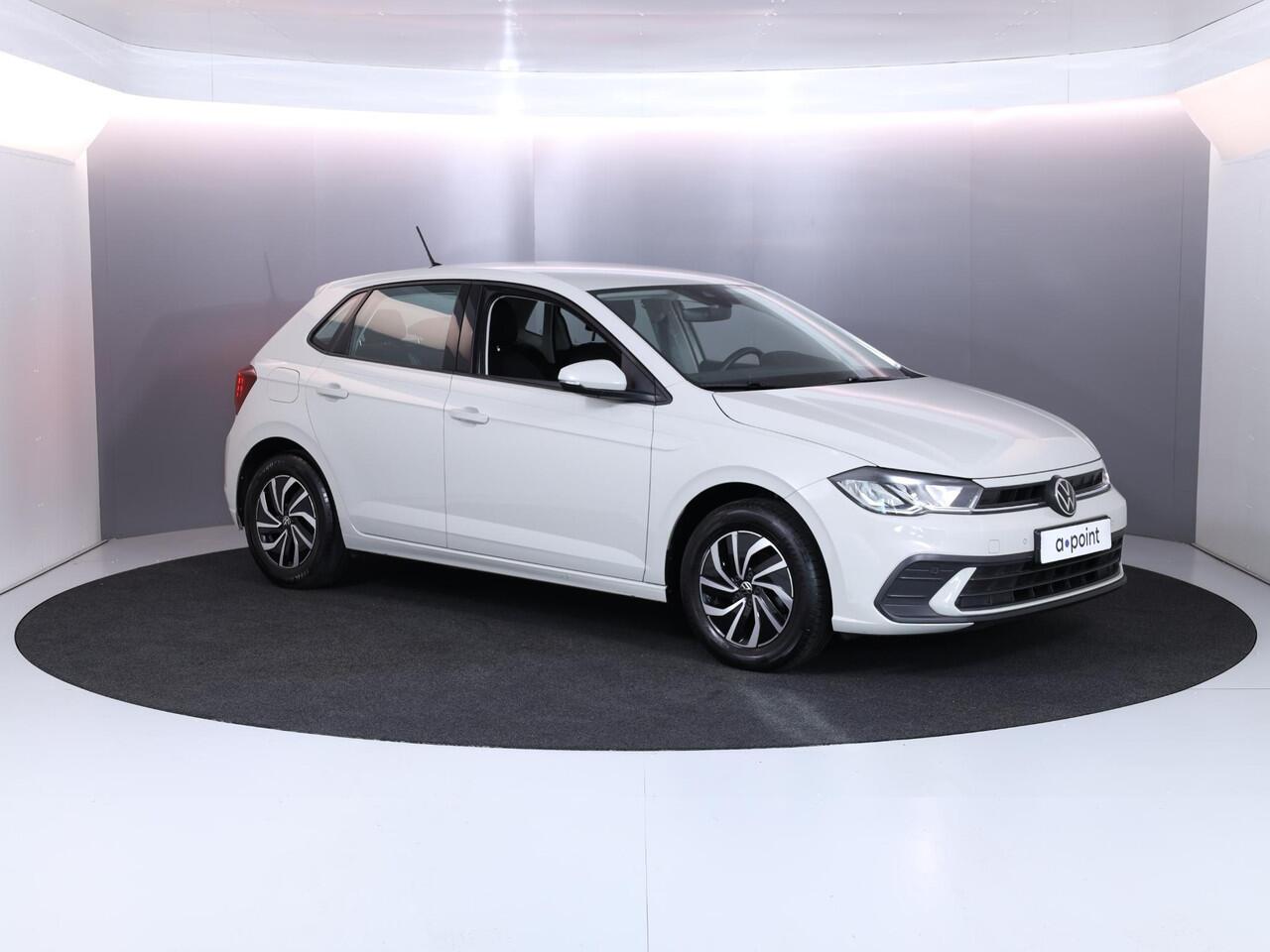 Volkswagen POLO 1.0 TSI Life 95 pk | Verlengde garantie | Navigatie via App | Parkeersensoren | Adaptieve cruise control | LED koplampen | Apple Carplay/Android Auto |