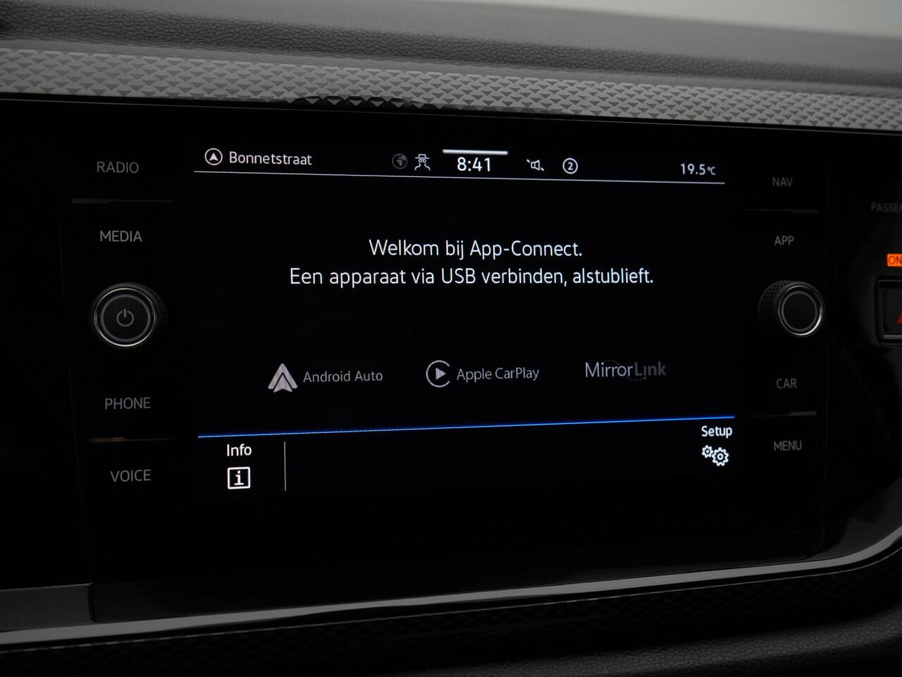 Volkswagen POLO 1.0 TSI 95 pk DSG Life | Achteruitrijcamera | Navigatie | Keyless Entry | Digital Cockpit Pro