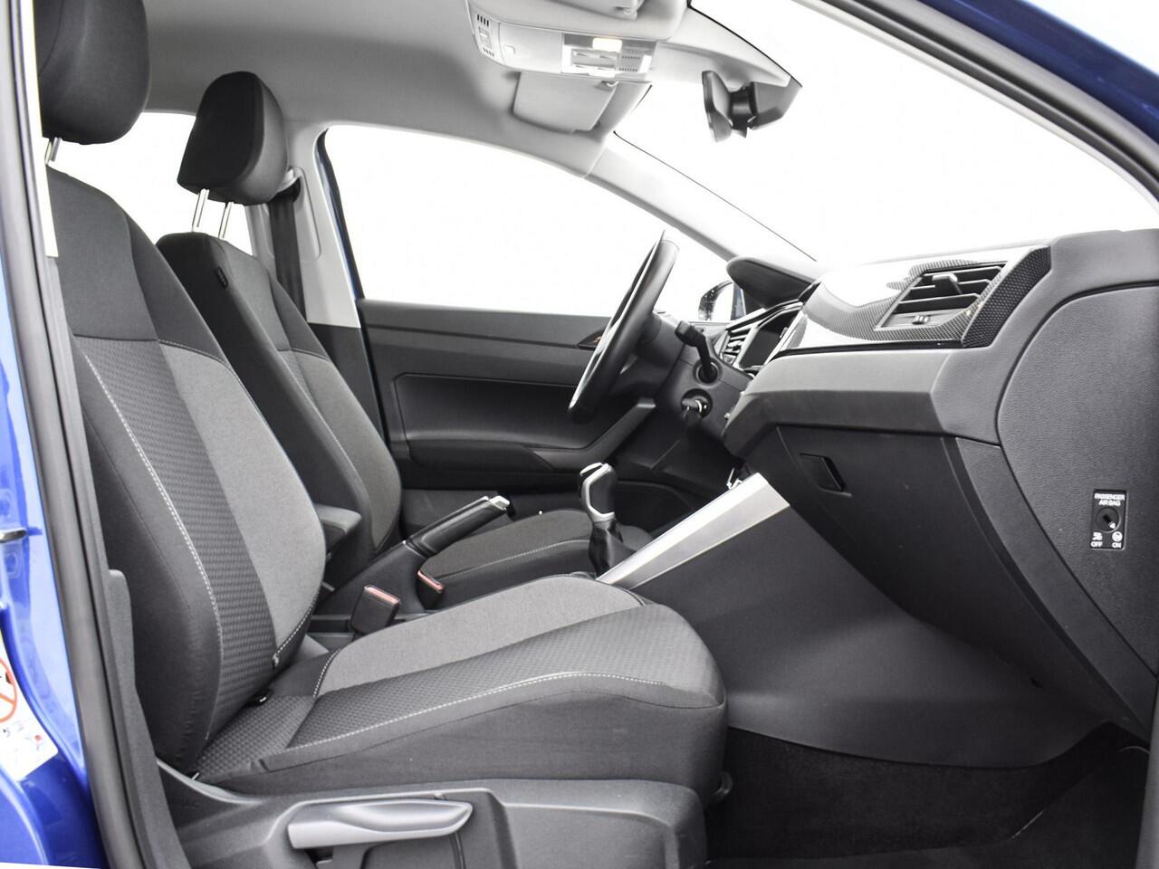 Volkswagen POLO 1.0 TSI 95pk Life · Apple/Android Car Play · Navigatie · P-Sensoren · Getint Glas · Airco · 15'' Inch · Garantie t/m 30-08-2027 of 100.000km