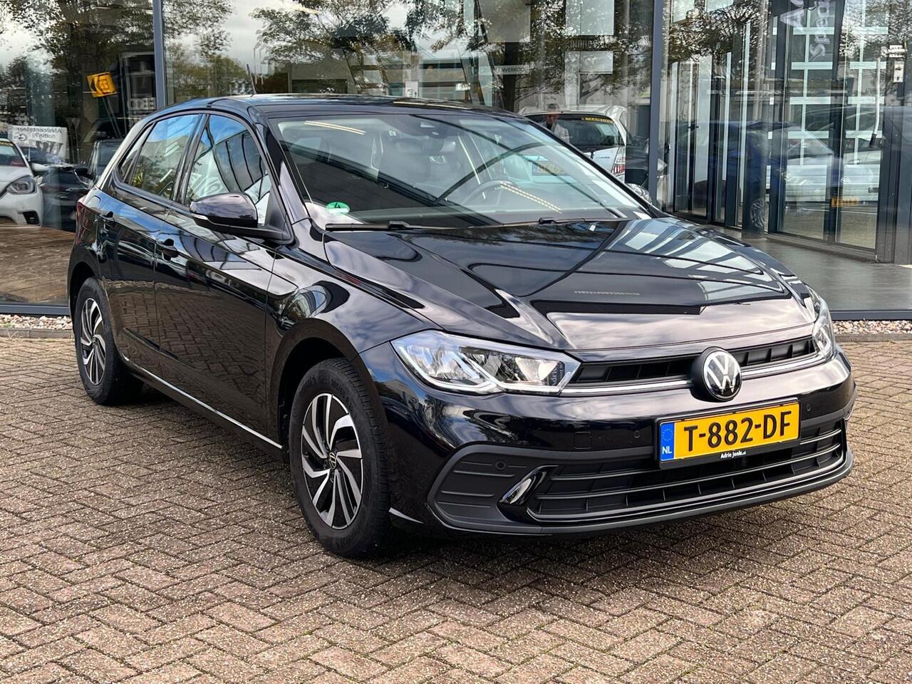 Volkswagen POLO 1.0 TSI Go | PARKEERSENSOREN V+A | DIGITAAL COCKPIT | CRUISE CONTROL | CARPLAY | LANE ASSIST | VERMOEIDHEIDSHERKENNING | INKLAPBARE SPIEGELS |