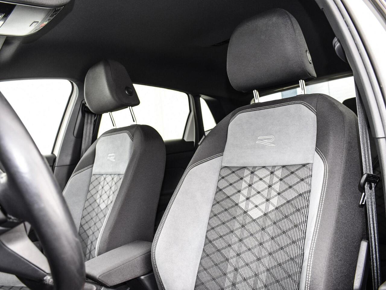 Volkswagen POLO 1.0 TSI 95pk DSG R-Line · Apple/Android Car Play · Navigatie · P-Sensoren · ACC · Climatronic · 16'' Inch · Garantie t/m 10-01-2027 of 100.000km