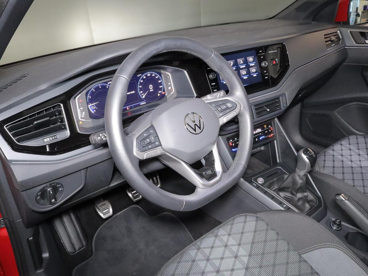 Volkswagen POLO 1.0 TSI R-Line Pano-dak| Navi| 17'LM-velgen| digital display