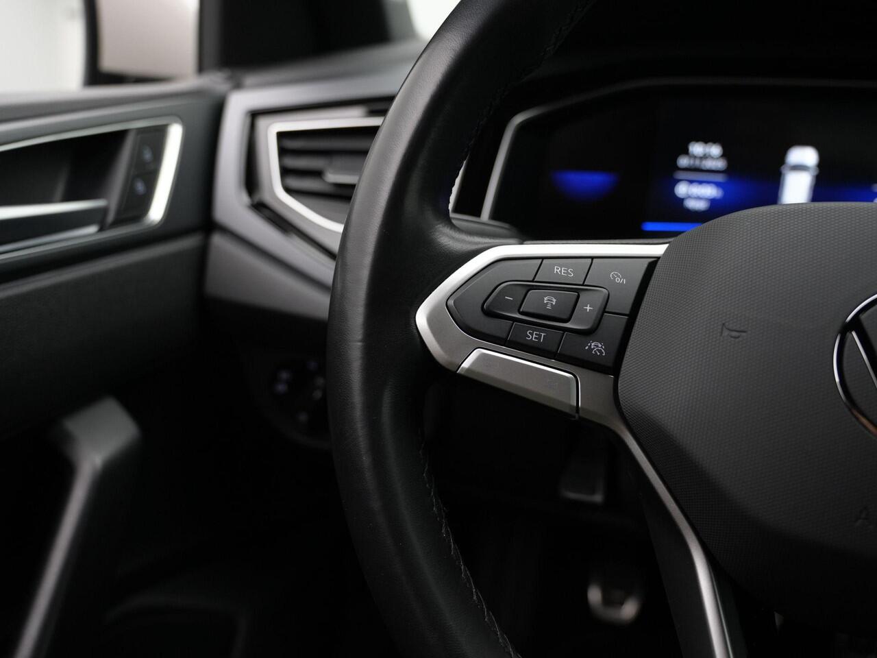 Volkswagen POLO 1.0 TSI 95 pk R-Line | Parkeersensoren voor/achter | Adaptive Cruise | Carplay