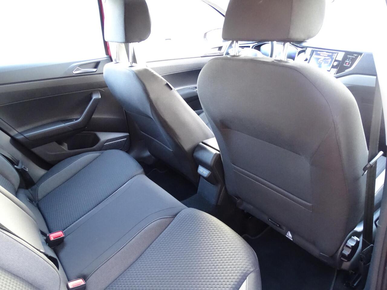 Volkswagen POLO 1.0 TSI Life Business AUTOMAAT | VOLLEDIG DIGITAAL INSTRUMENTENPANEEL | PARKEERSENSOREN | APPLE/ANDROID CARPLAY | ADAPTIEVE CRUISE CONTROL | STOELVERWARMING | KEYLESS GO