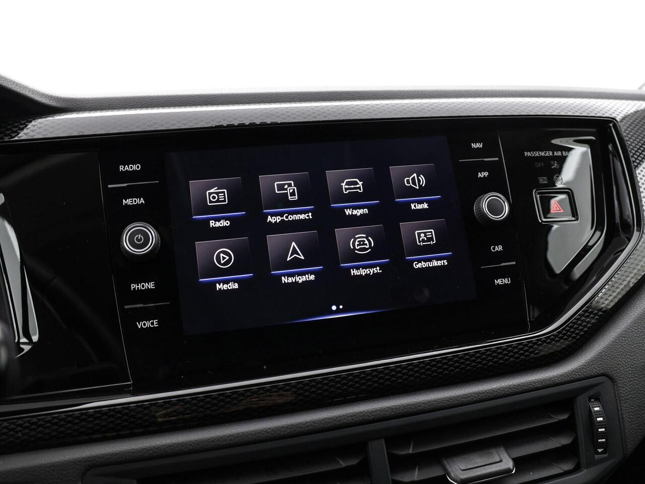 Volkswagen POLO 1.0 TSI 95pk Life · Apple/Android Car Play · Navigatie · P-Sensoren · DAB · Airco · 15'' Inch · Garantie t/m 26-10-2027 of 100.000km