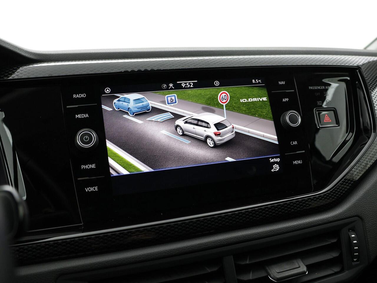 Volkswagen POLO 1.0 TSI 95pk Life · Apple/Android Car Play · Navigatie · P-Sensoren · DAB · Airco · 15'' Inch · Garantie t/m 26-10-2027 of 100.000km