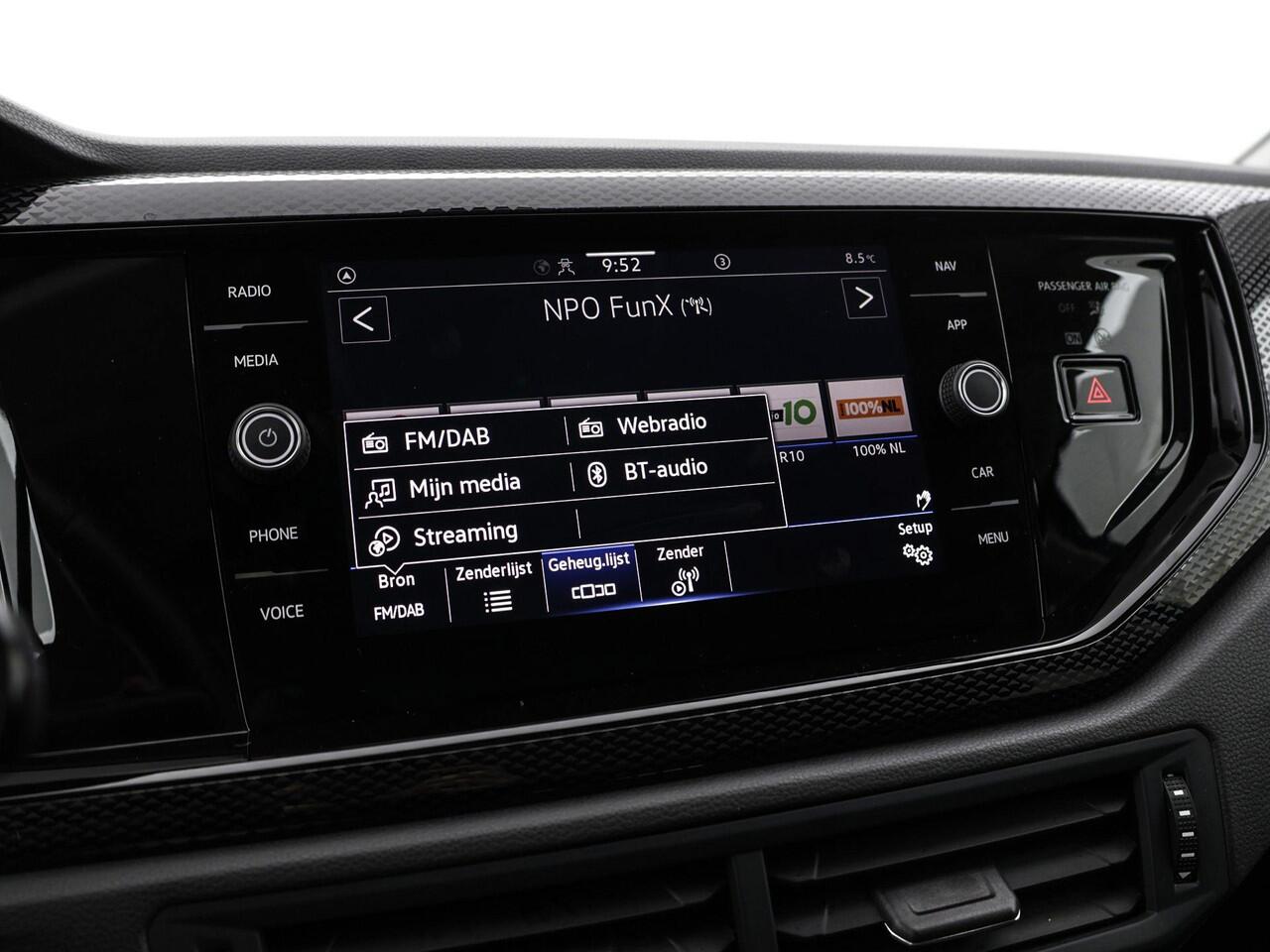 Volkswagen POLO 1.0 TSI 95pk Life · Apple/Android Car Play · Navigatie · P-Sensoren · DAB · Airco · 15'' Inch · Garantie t/m 26-10-2027 of 100.000km