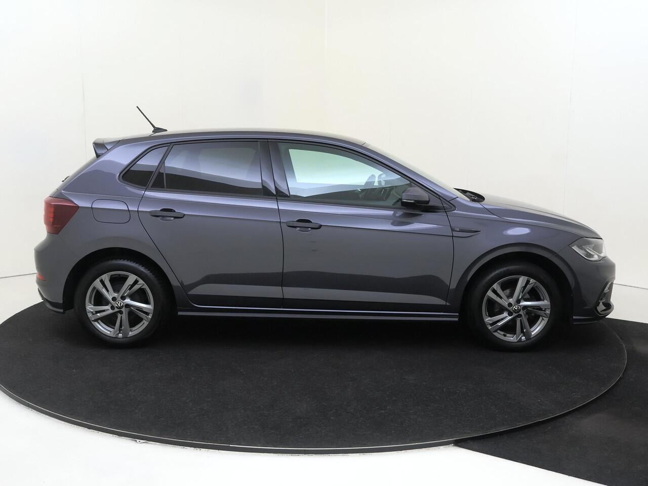 Volkswagen POLO 1.0 TSI R-Line | Achteruitrijcamera | Adaptieve cruise control | CarPlay | Digital cockpit pro | Airco |