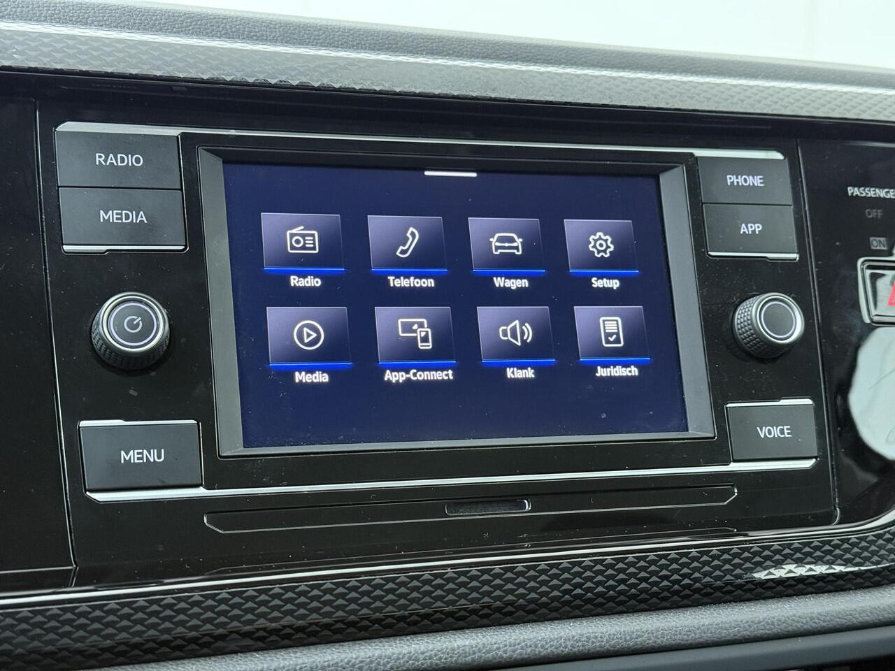 Volkswagen POLO 1.0 TSI Life | 95 PK | Automaat | LED verlichting | Apple Carplay/Android Auto | Parkeersensoren |