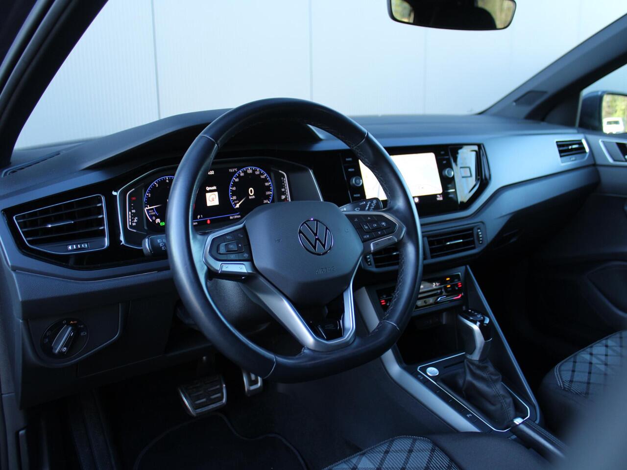 Volkswagen POLO 1.0 TSI DSG R-Line | Digital Cockpit Pro | IQ Light | Keyless | Stoelverwarming | Carplay | Afneembare trekhaak