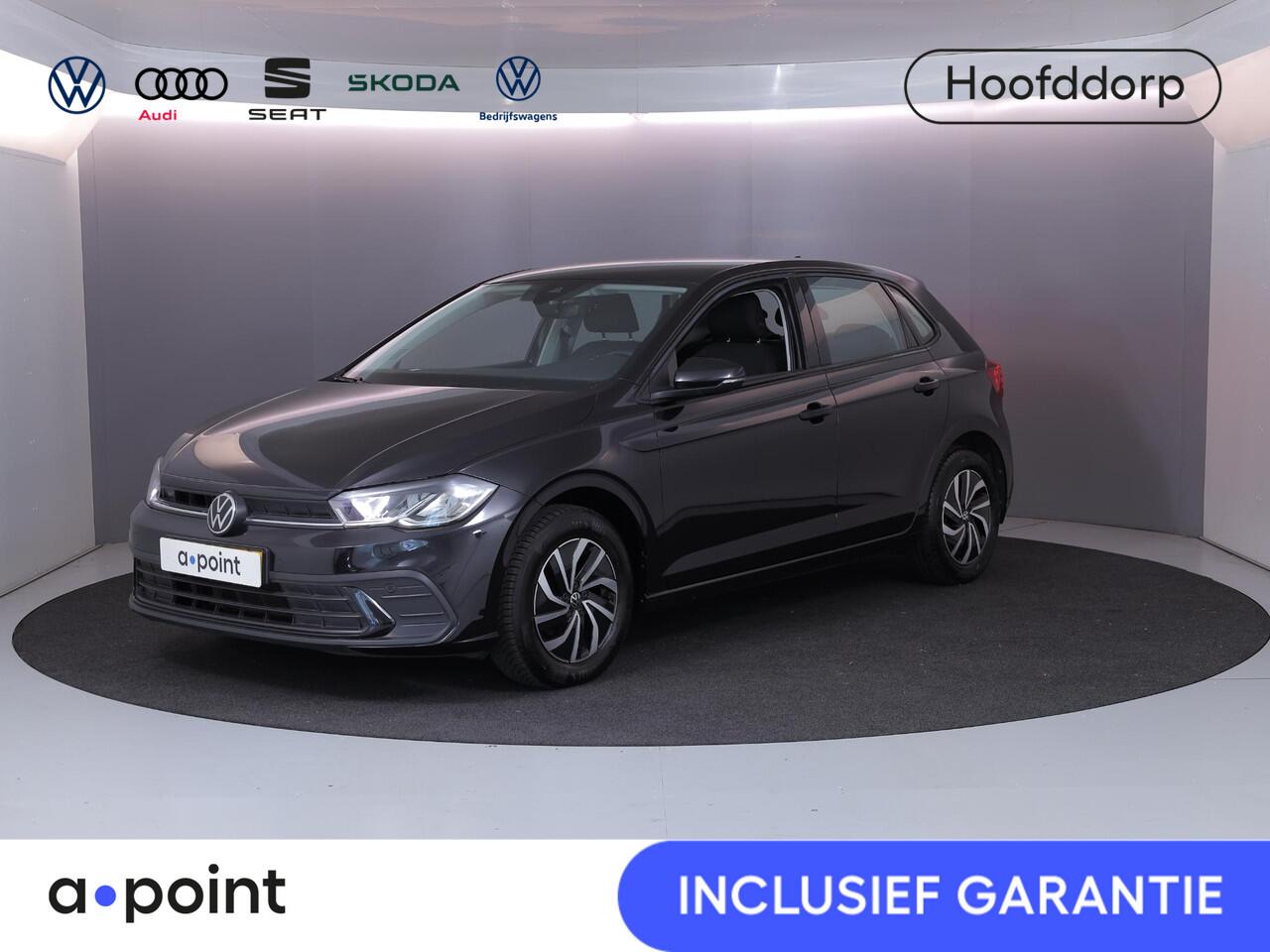 Volkswagen POLO 1.0 TSI Life 95 PK | Navigatie via app | Parkeersensoren voor en achter | LM velgen |