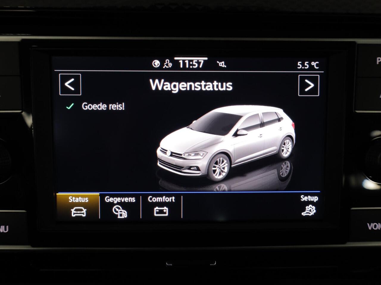 Volkswagen POLO 1.0 TSI Life 95 PK | Navigatie via app | Parkeersensoren voor en achter | LM velgen |