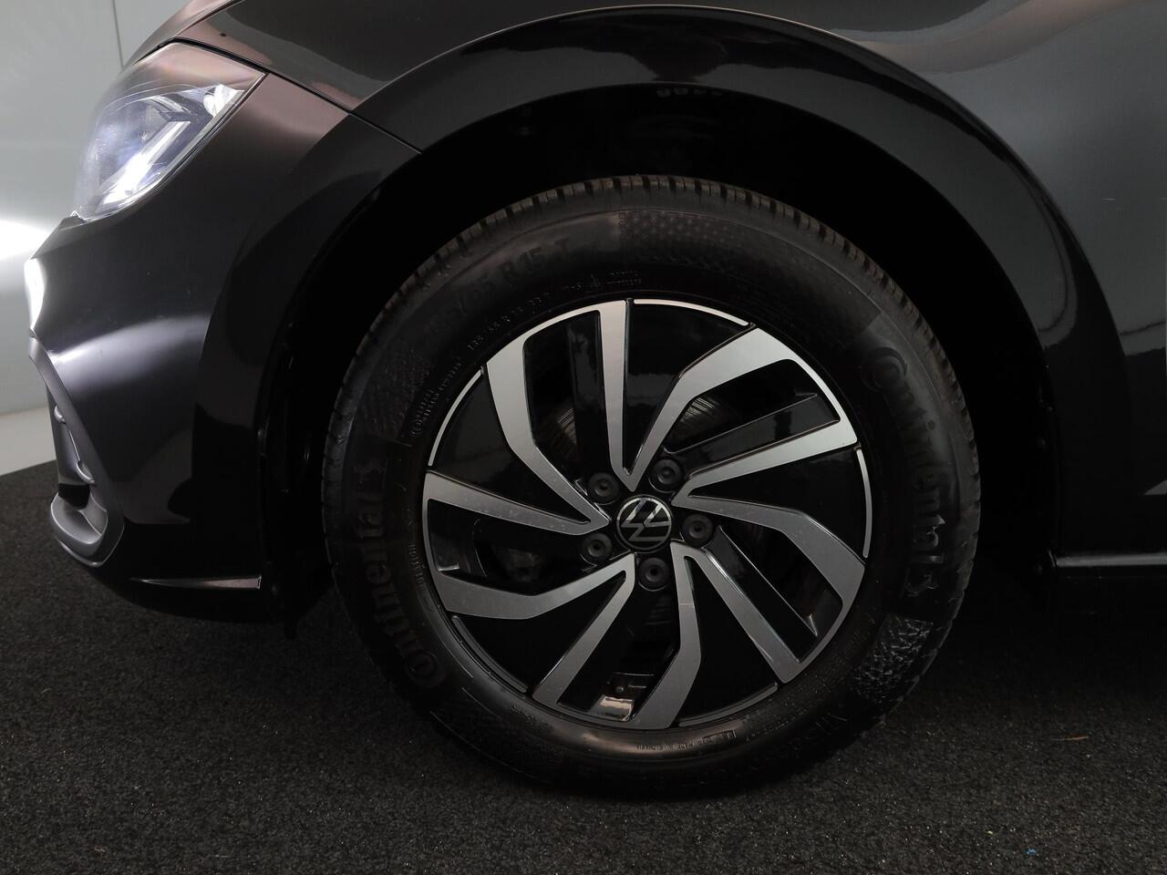 Volkswagen POLO 1.0 TSI Life 95 PK | Navigatie via app | Parkeersensoren voor en achter | LM velgen |