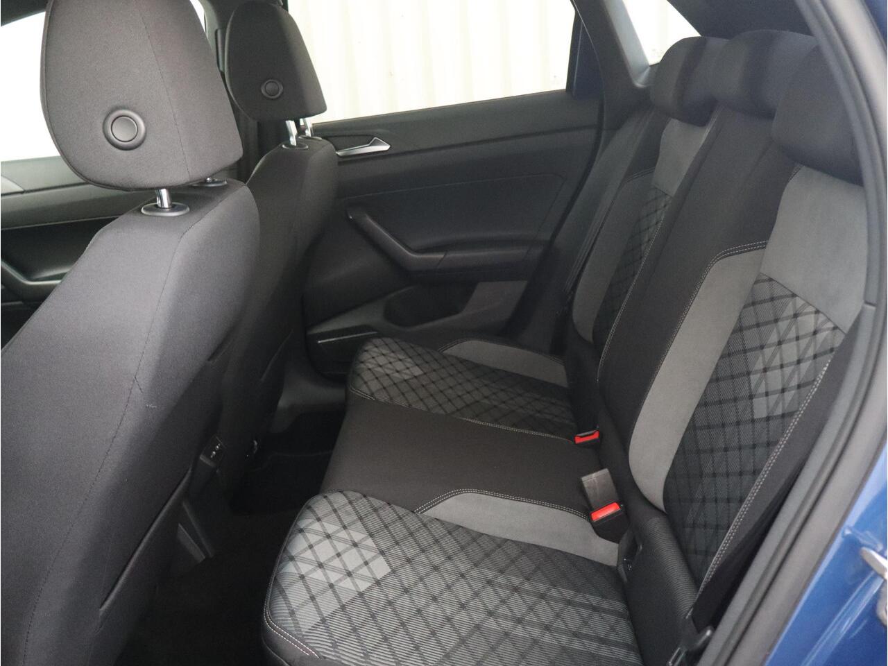 Volkswagen POLO R-Line 1.0 TSI 95pk DSG AUTOMAAT | CLIMA | APPLE CARPLAY / ANDROID AUTO |