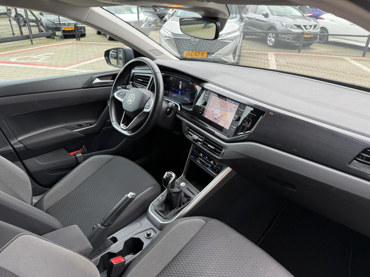 Volkswagen POLO 1.0 TSI Life *Stoelverwarming & Trekhaak*