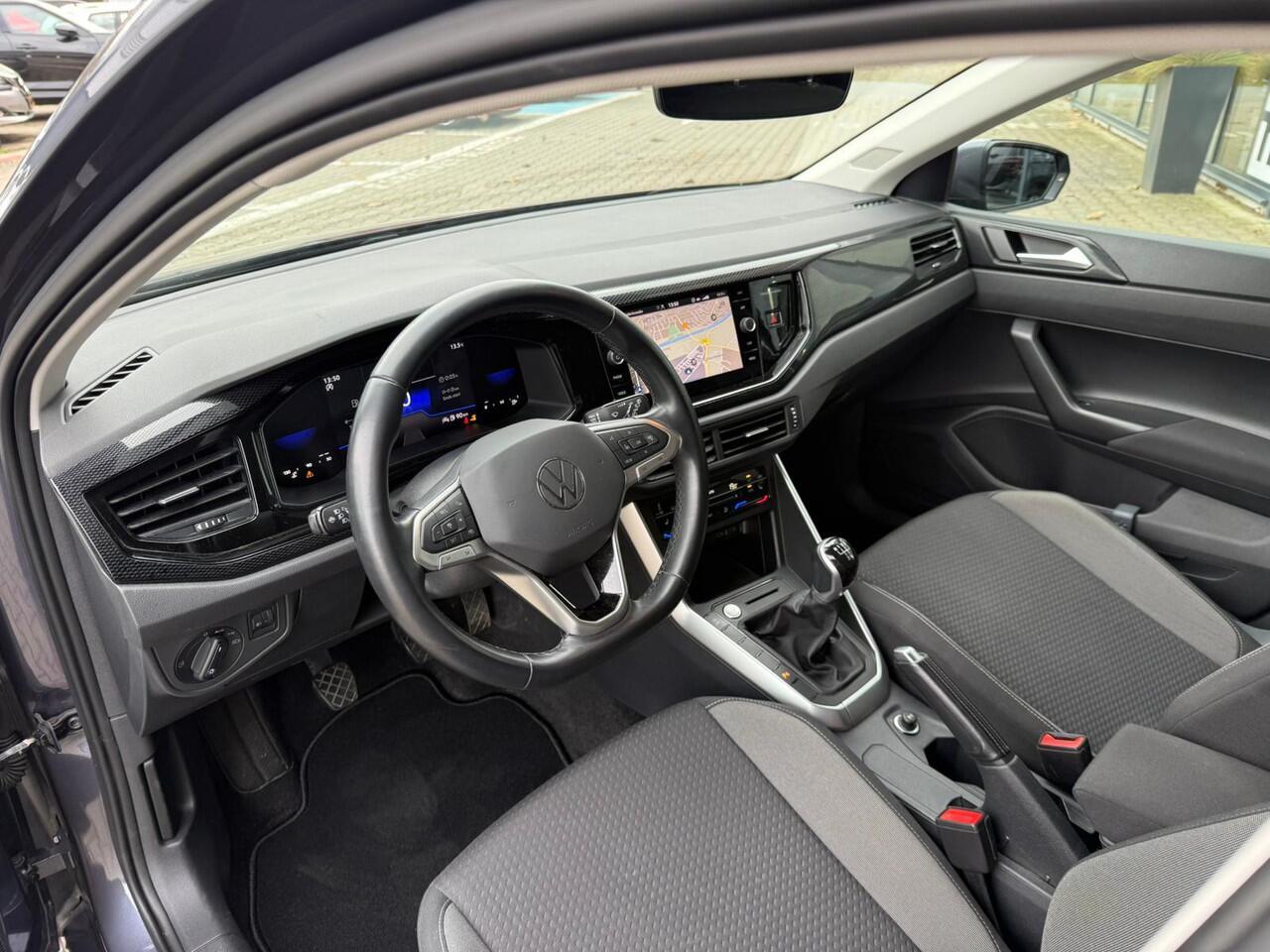 Volkswagen POLO 1.0 TSI Life *Stoelverwarming & Trekhaak*