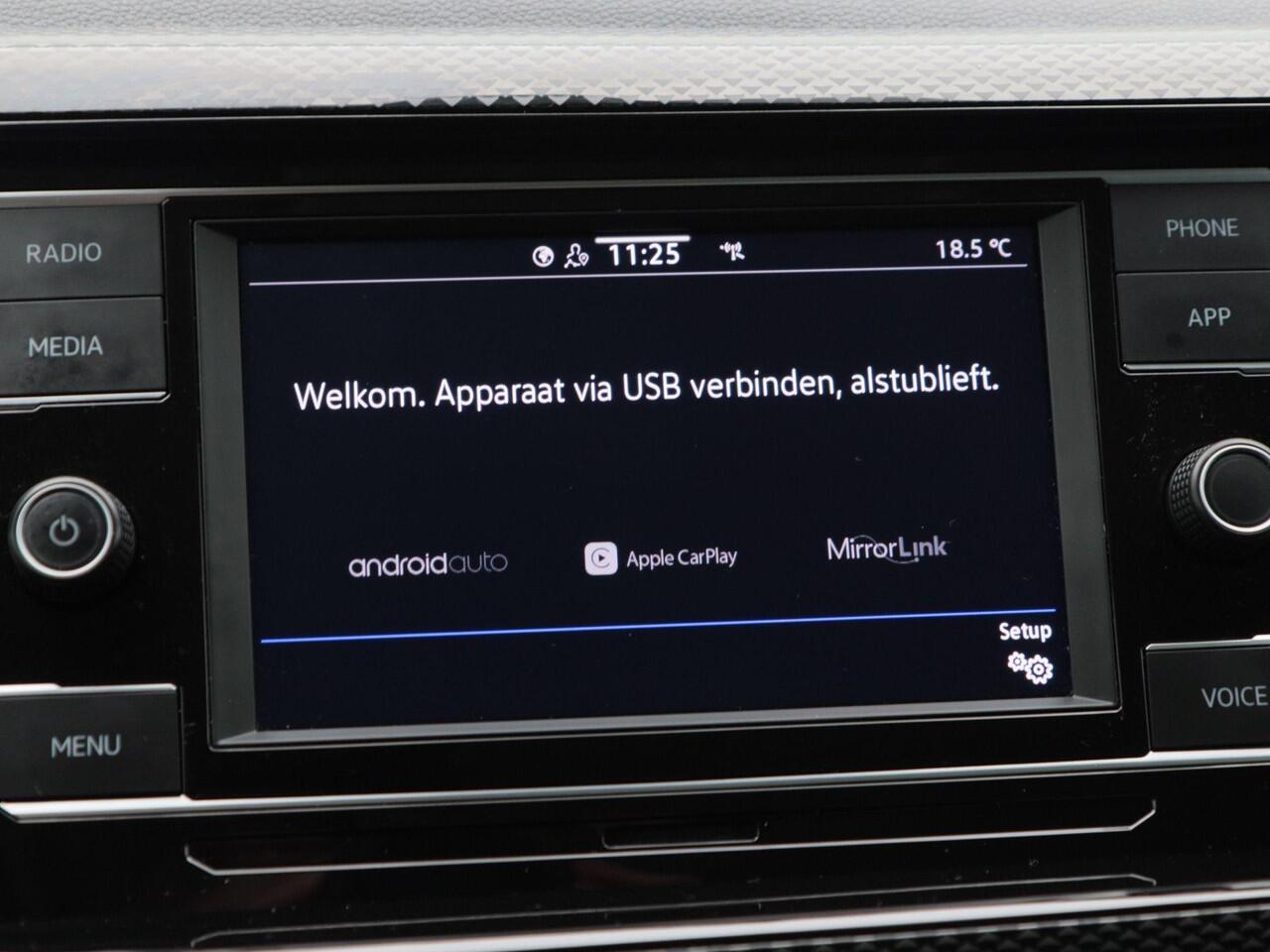 Volkswagen POLO 1.0 TSi Life Automaat | Adaptive Cruise | Virtual Cockpit | Stoelverwarming | 15 Inch | 76.278 Km