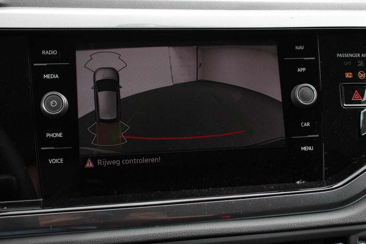 Volkswagen POLO 1.0 TSI DSG Style | Navigatie | Apple Carplay/Android Auto | Camera | Climate Control | Led | Lichtmetalen Velgen | Extra getint glas