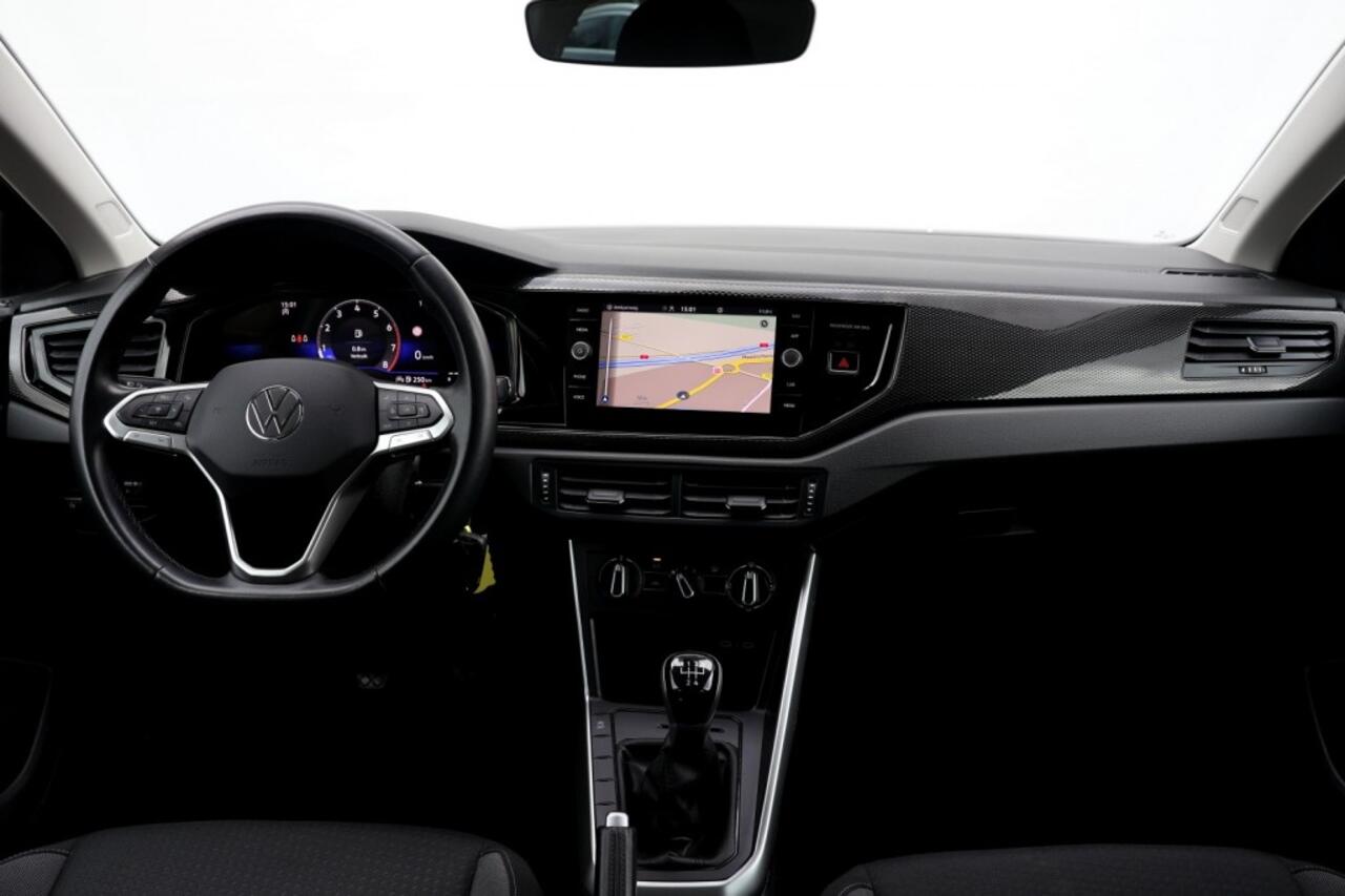 Volkswagen POLO 1.0 TSI Go - 95 pk **Carplay / PDC / ACC