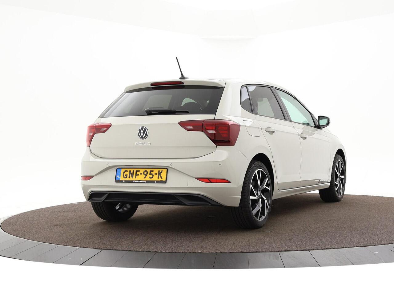 Volkswagen POLO 1.0 TSI Life Edition | Multimedia pakket | Apple Carplay | Achteruitrijcamera | Parkeersensoren achter | Getint glas | All season banden | 17"LM Velgen |