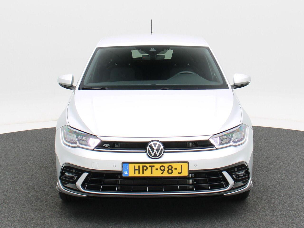 Volkswagen POLO 1.0 TSi 110 Pk Automaat R-Line Business | LED | 16 Inch | Privacy Glass | Parkeersensoren V+A | Camera | CarPlay | 13.716 Km!!