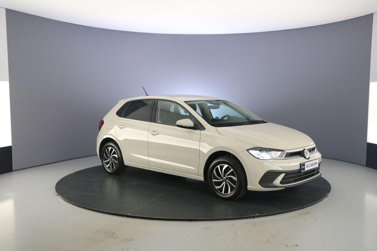 Volkswagen POLO Life Business 1.0 TSI 95pk Adaptive cruise control, Stoelverwarming, Parkeersensoren, App connect, Airco, DAB, Radio, Bluetooth, LED koplampen