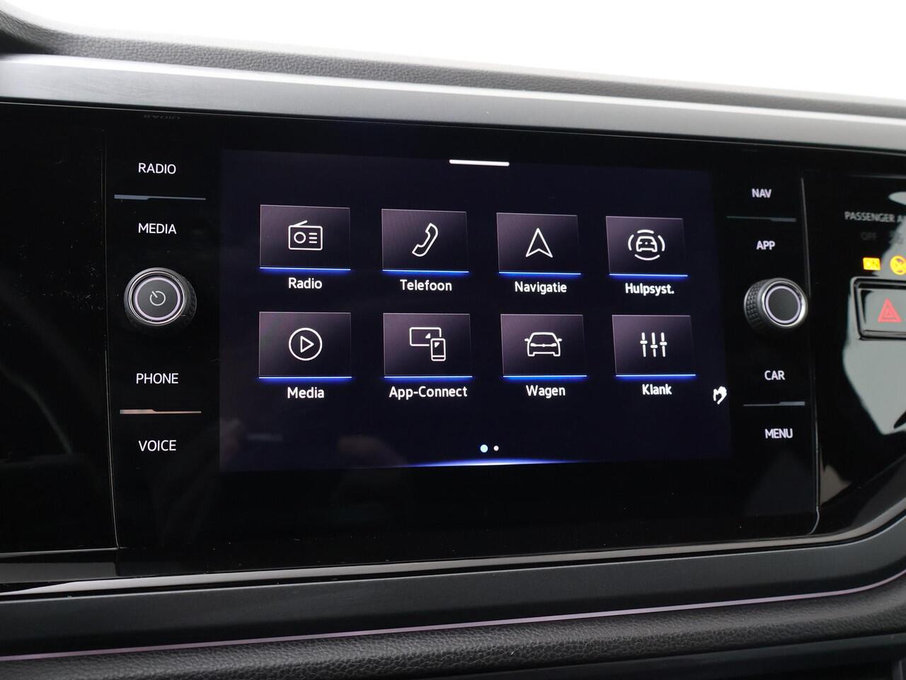 Volkswagen POLO 1.0 TSI R-Line | 95 PK | Multifunctioneel stuurwiel | Cruisecontrol | Achteruitrij camera |