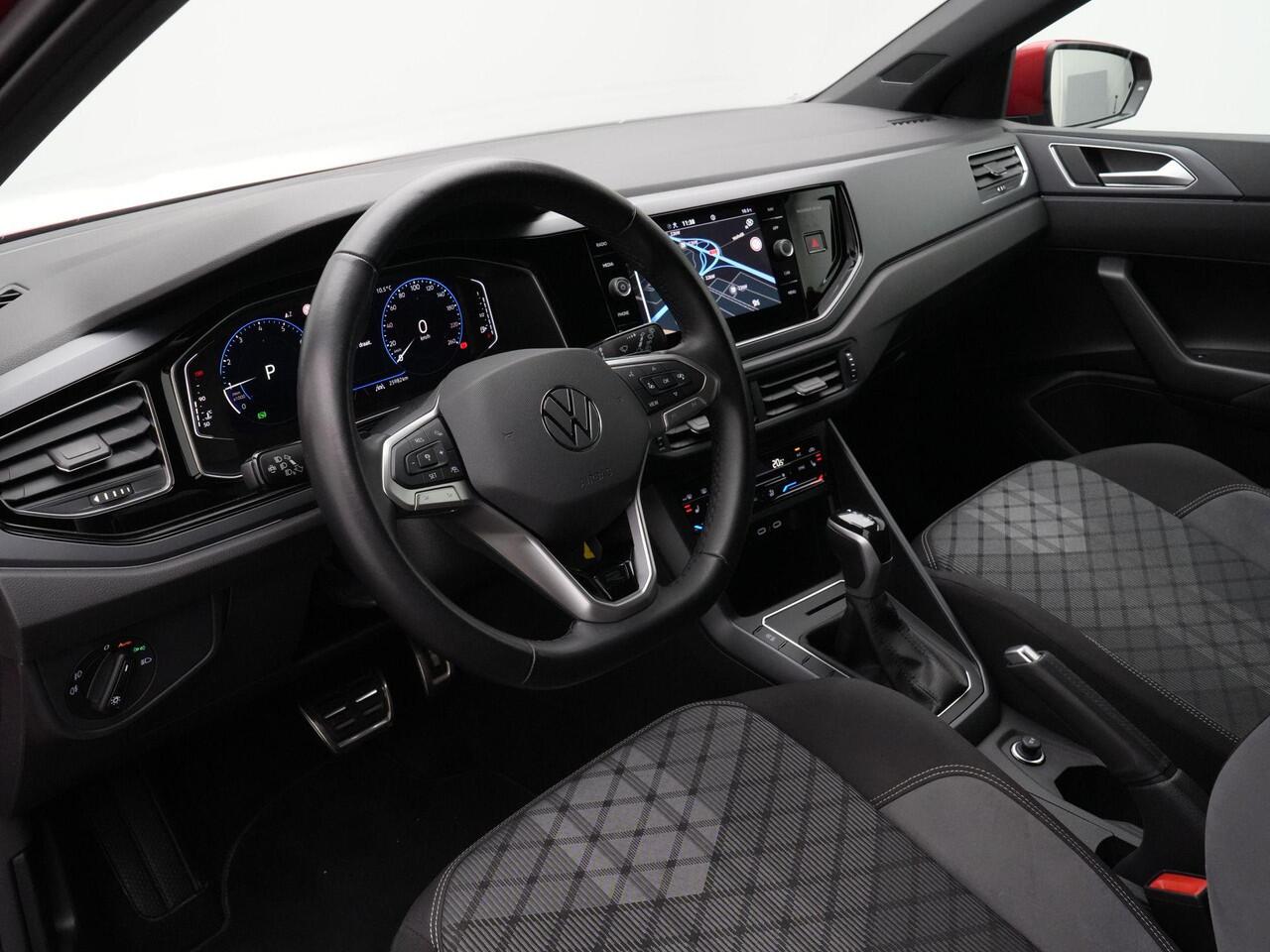 Volkswagen POLO 1.0 TSI 95 pk DSG R-Line Business | IQ Light | Stoelverwarming | Apple Carplay/Android Auto | Adaptive Cruise Control | 16 inch